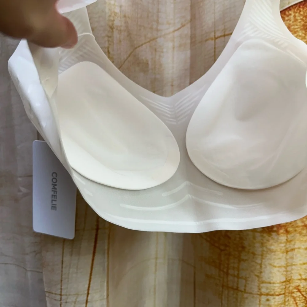 Comfelie Seamless Wireless Cream Bra - Picture 5 of 10